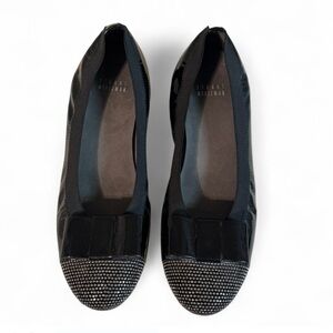 Stuart Weitzman black patent leather ballet flats with a bow detail Size 8